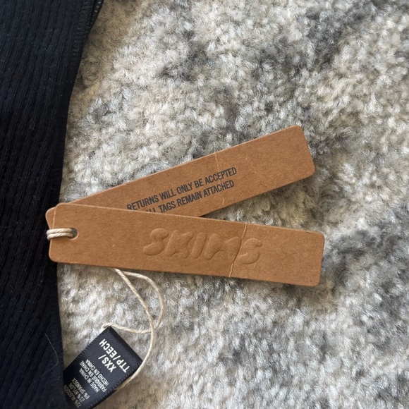 NWT SKIMS Black Plunge Triangle Bralette Ribbed Size: XS - Picture 6 of 6